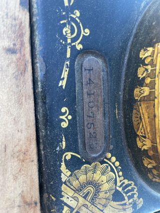 Mesa de Máquina de Coser Singer Antigua F4107523