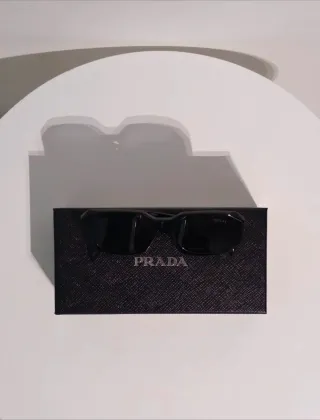 Occhiali da sole Prada neri
