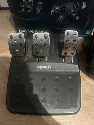 Volante Logitech G920 Driving Force + Pedales
