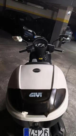 Moto SYM Scooter Refrigeración Agua ITV