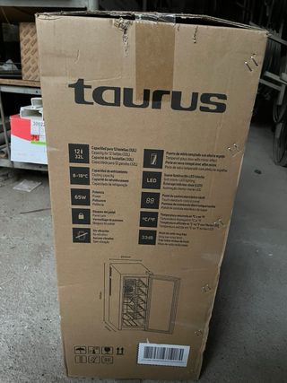 Nevera Vino Taurus PTWC12, en caja