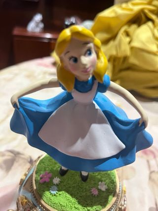 Figura músical Alicia Disney Japón