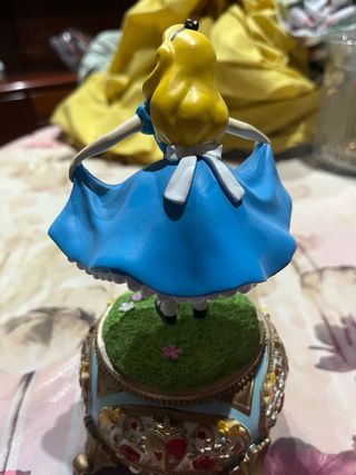 Figura músical Alicia Disney Japón