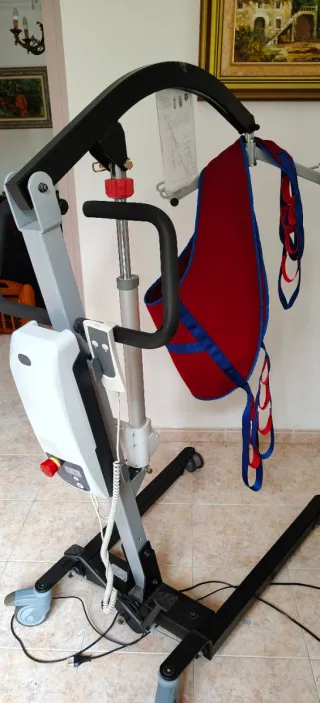 Grua para personas. Batería nueva a extremar.