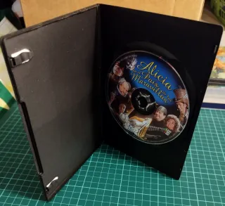 DVD Alicia en el País de las Maravillas