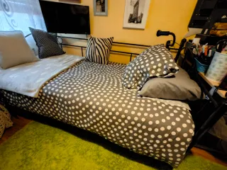 Cama Diván  Metálica negra