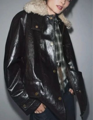 Cazadora efecto piel