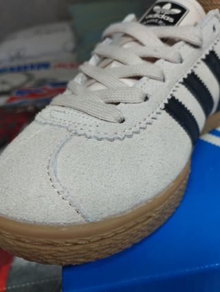 Adidas Stadt Beige/Negro Talla 37