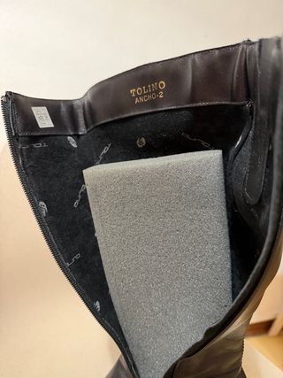 Botas de piel negras