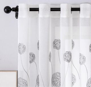 Cortinas (tela) Blancas con Diseño Gris