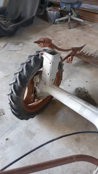 Motor de segadora y repuesto