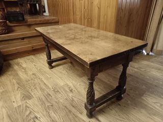 Tavolo da salotto in legno rustico