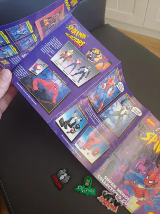 Folleto y Pinzas Pins originales 1994 y 1995