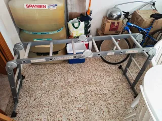 Escalera larga tipo andamio