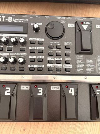 Pedal BOSS GT8 Guitarra