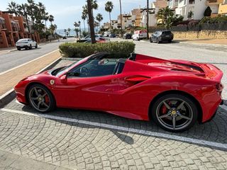 Ferrari F8 2023