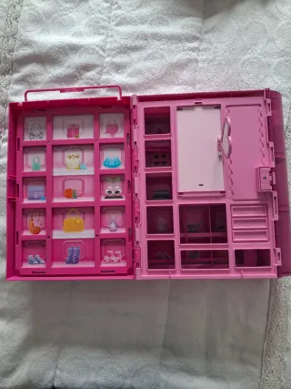 Armario de ensueño Barbie con Accesorios