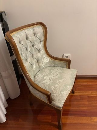 Sedia da salotto in tessuto e legno