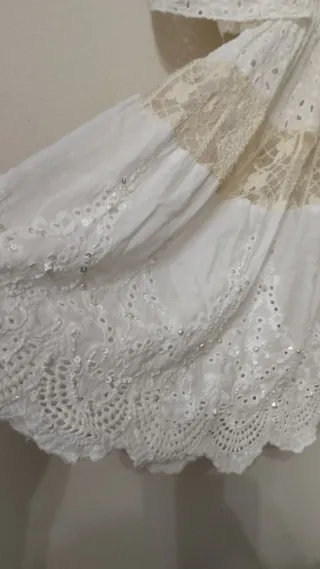 Vestido boho blanco encaje y perlas