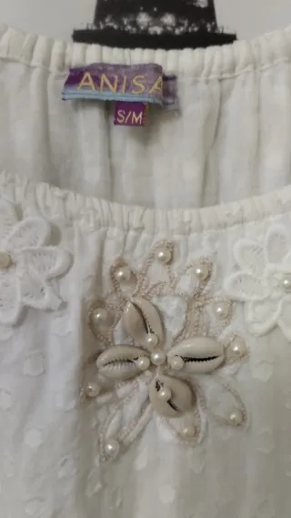 Vestido boho blanco encaje y perlas