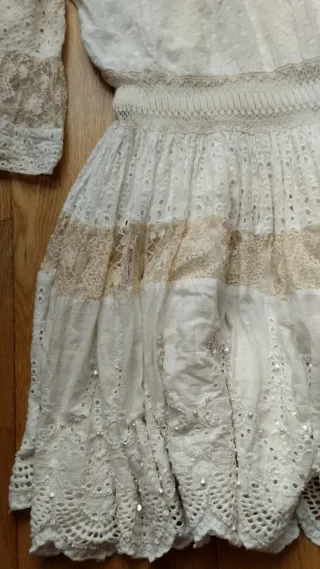 Vestido boho blanco encaje y perlas
