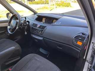 Citroen Grand C4 Picasso 2010