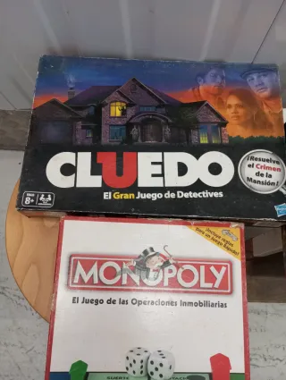 Juegos de mesa: Monopoly, Risk, Cluedo