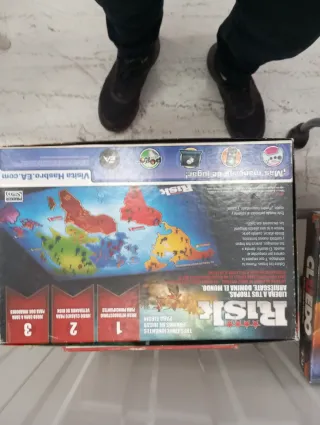 Juegos de mesa: Monopoly, Risk, Cluedo