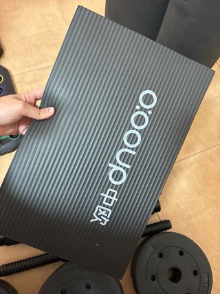 Tabla flexiones y 3 esterillas