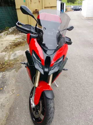 BMW S1000XR K69 Roja y Negra
