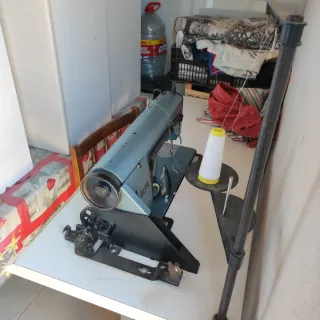 Máquina de coser industrial Alfa
