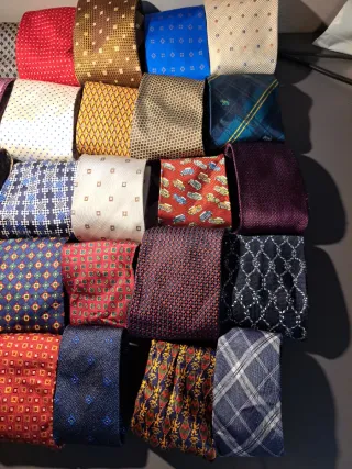 G) 25 cravatte bellissime