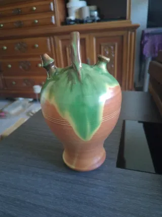 Botijo de cerámica pequeño