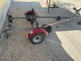 Remolque náutico para embarcaciones