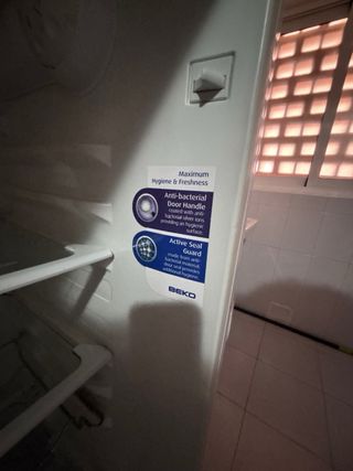 Nevera combi Beko con congelador