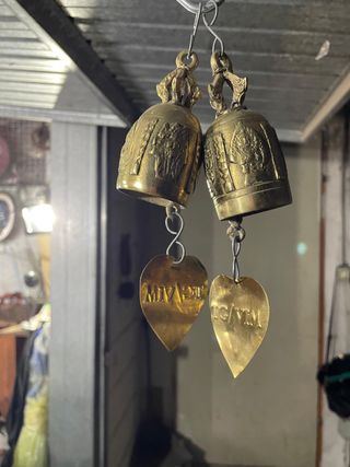 Campanelle in ottone con targhette a cuore