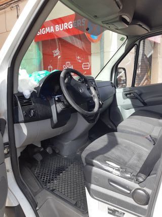 Mercedes-Benz Sprinter 2011