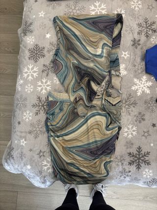 Conjunto Falda y Top Estampado. No usado.