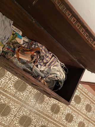 Cassapanca antica in legno intagliato da restaurar