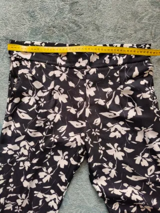 Pantalones de mujer con estampado floral