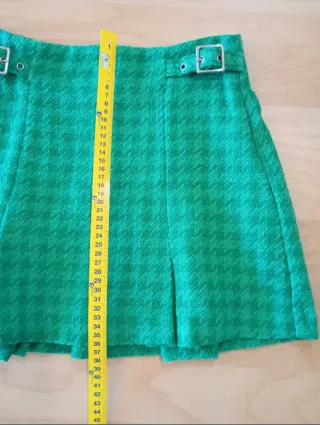 Falda Bershka verde talla S