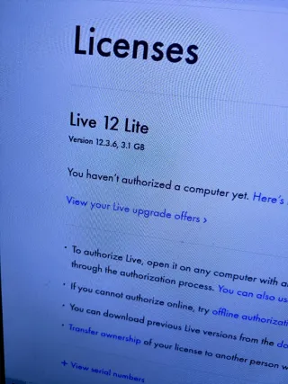 Novation Launchkey + licencia Ableton Live