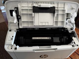 Impresora HP LaserJet Pro M15a con tóner