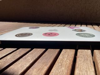 Macbook Air 2017 Plata con Stickers