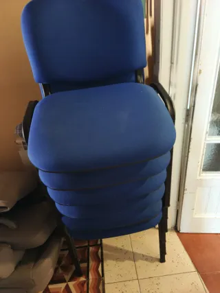 Sillas de oficina apilables azul