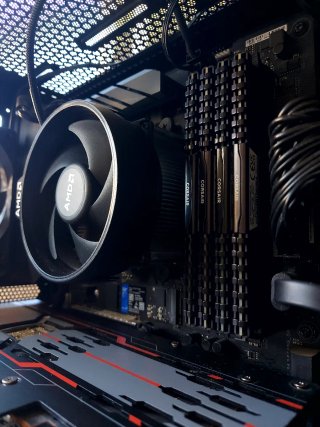 Potente Torre Gamer Corsair Black ATX con RGB
