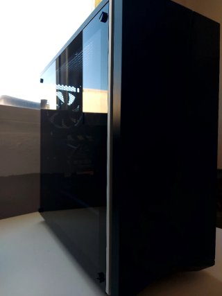 Potente Torre Gamer Corsair Black ATX con RGB