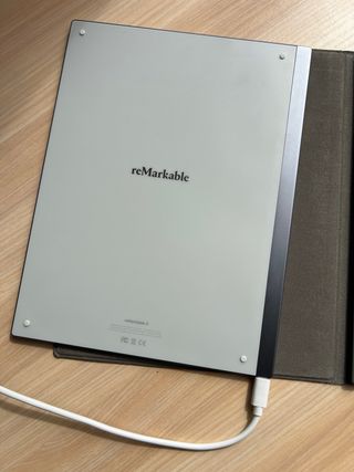 reMarkable 2 con funda Ayotu