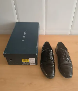 Zapatos de vestir negros charol T.40