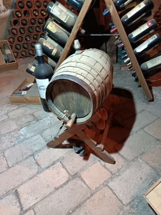 Barrica de madera decorativa